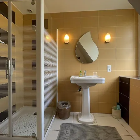 Lassegues Semesterbostad Castetner