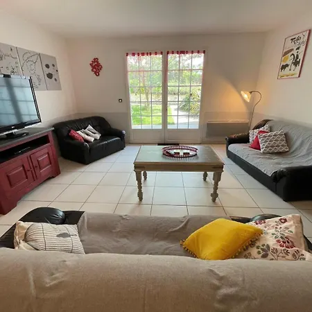 Semesterbostad Lassegues *